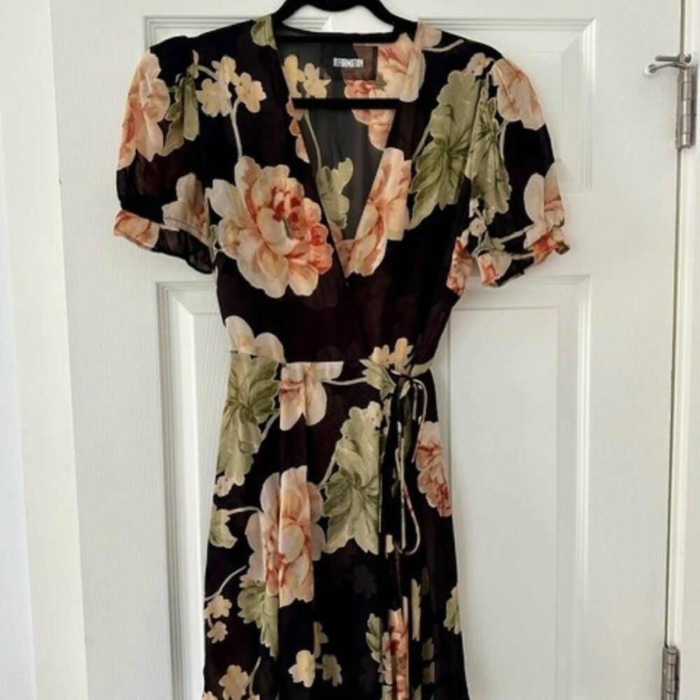 Reformation Short-Sleeve Black + Cream Peony Tie Waist Mini Dress - Size S